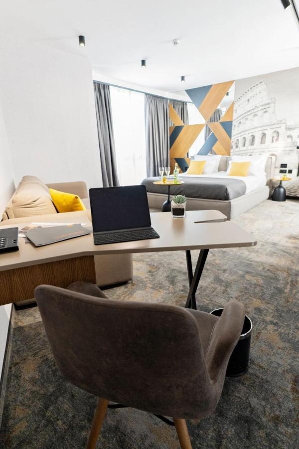 Mm Boutique Hotel Burgas ภายนอก รูปภาพ