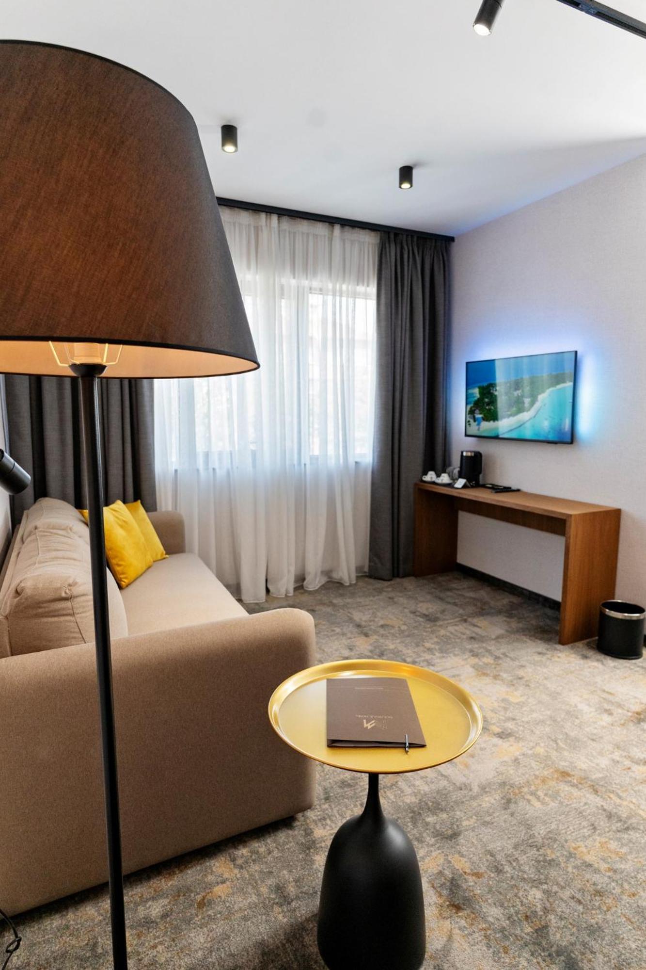 Mm Boutique Hotel Burgas ภายนอก รูปภาพ