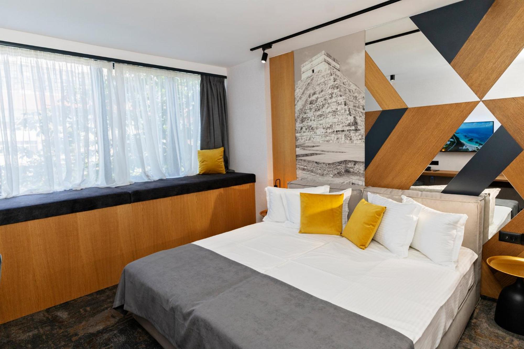 Mm Boutique Hotel Burgas ภายนอก รูปภาพ